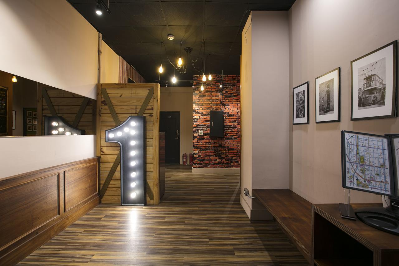 Loft Hostel Fengjia Taichung Extérieur photo