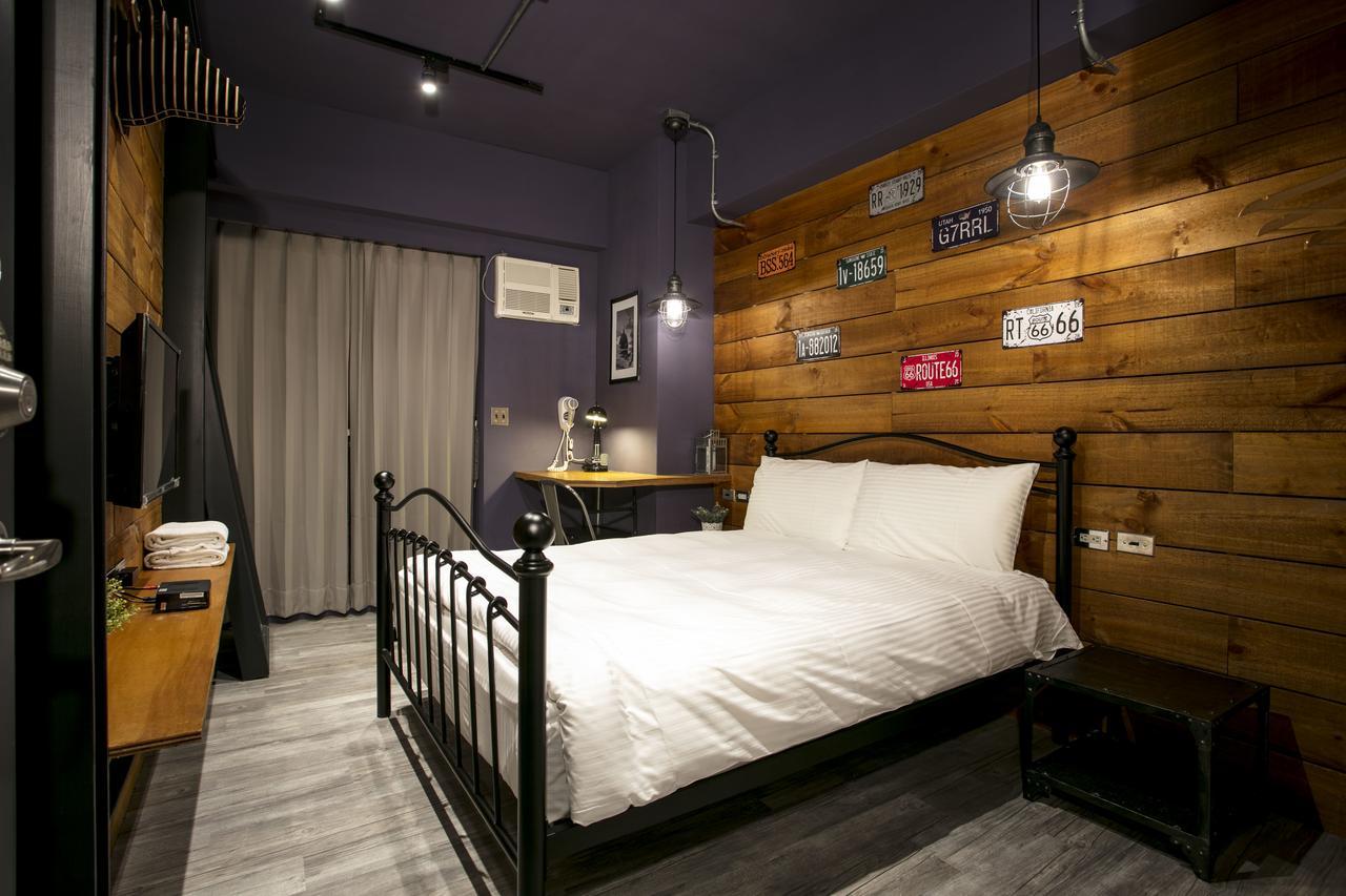 Loft Hostel Fengjia Taichung Extérieur photo