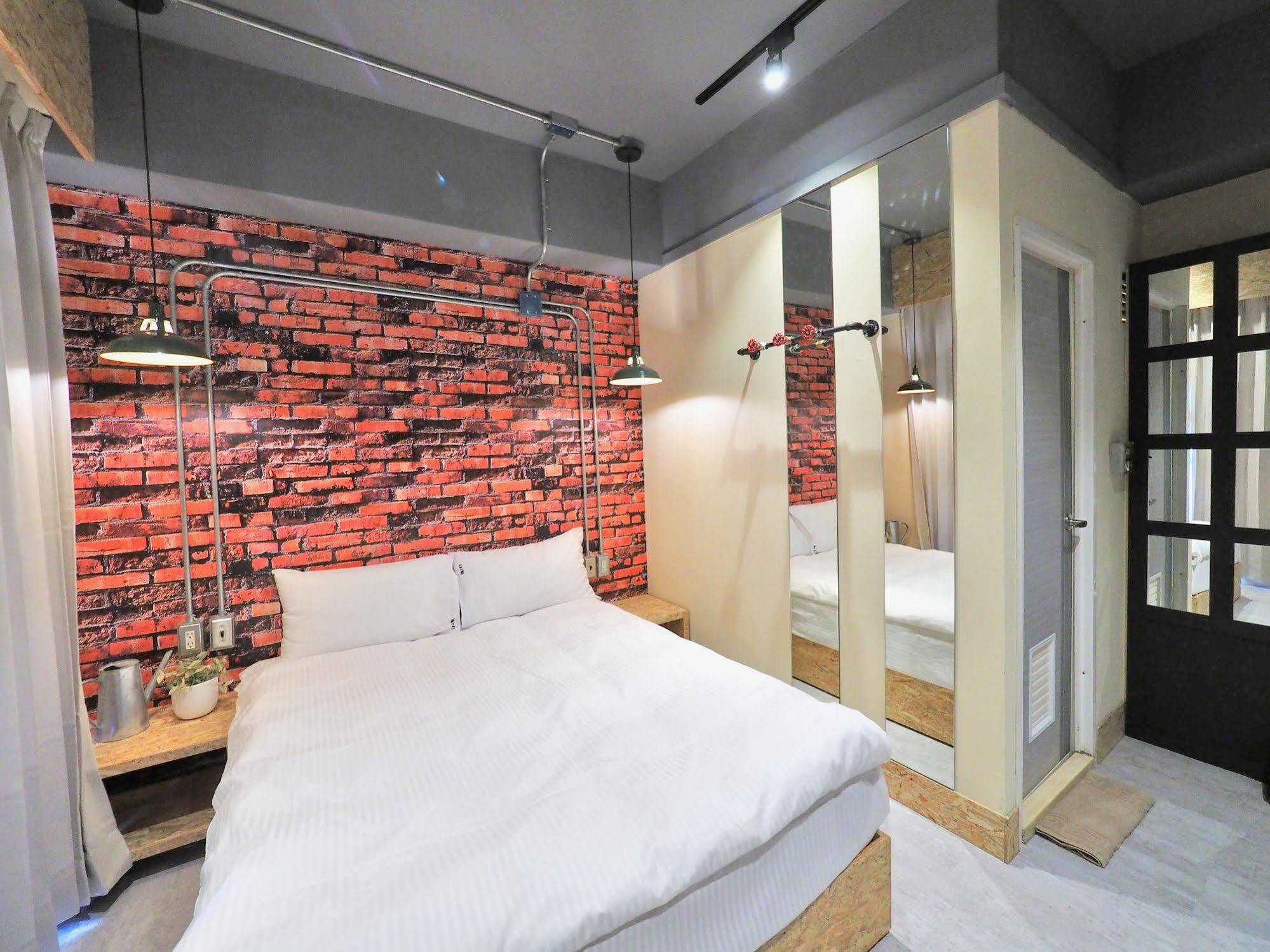 Loft Hostel Fengjia Taichung Extérieur photo